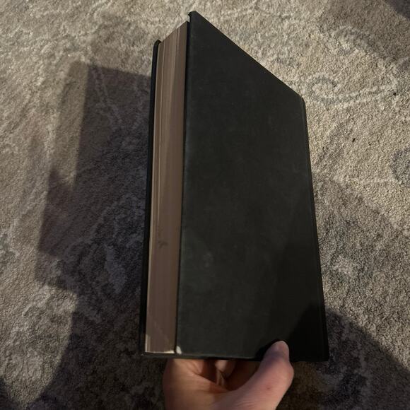 A Court of Wings and Ruin OOP hardbound - Picture 11 of 12